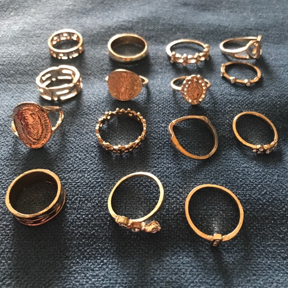 15 Unique Golden Rings - Picture 3 of 6